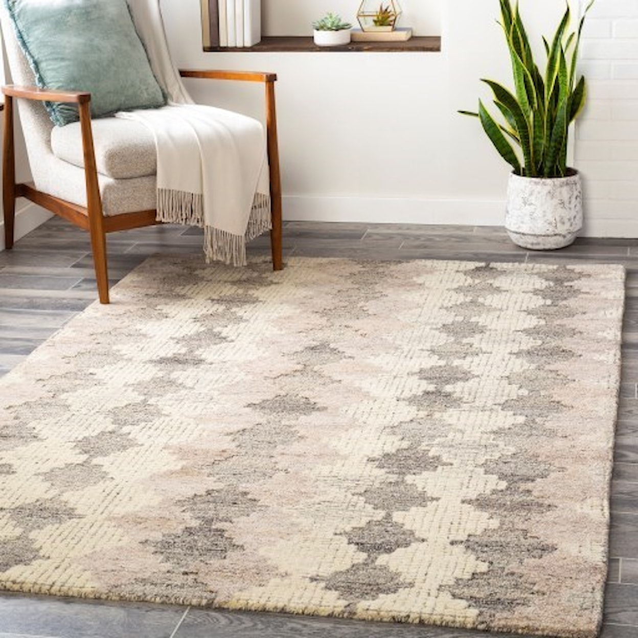 Surya Montclair 8' x 10' Rug