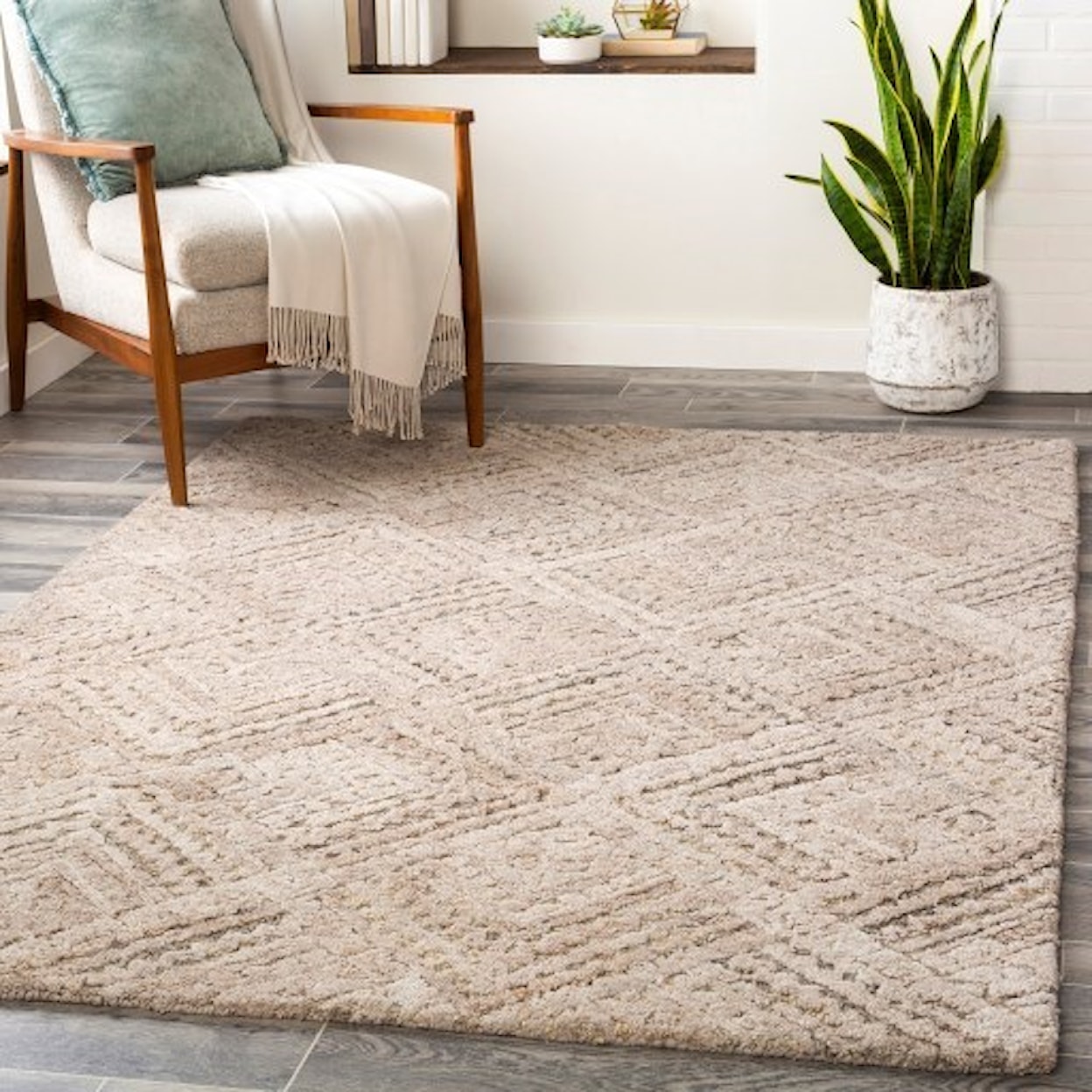 Surya Montclair 4' x 6' Rug