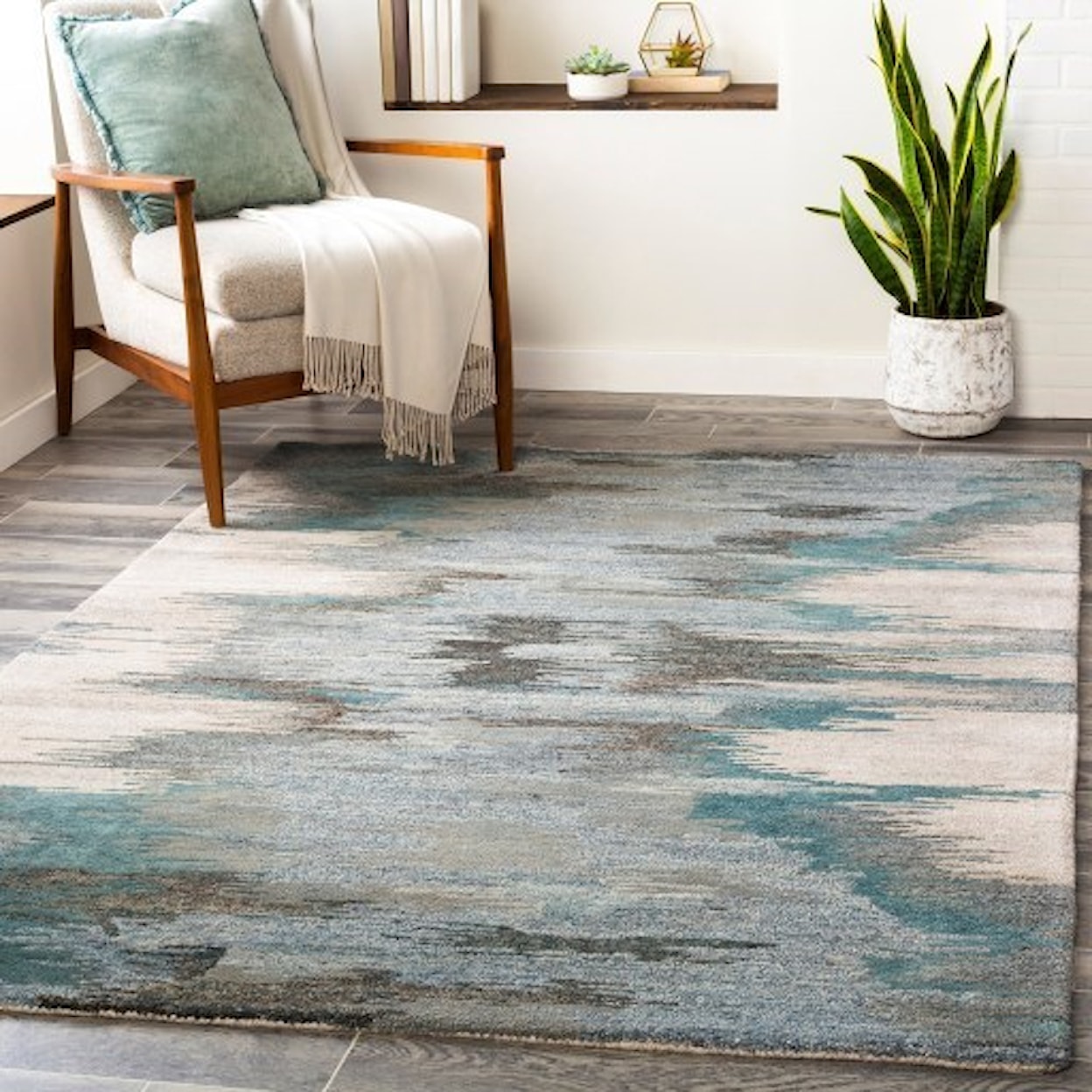 Surya Montclair 4' x 6' Rug