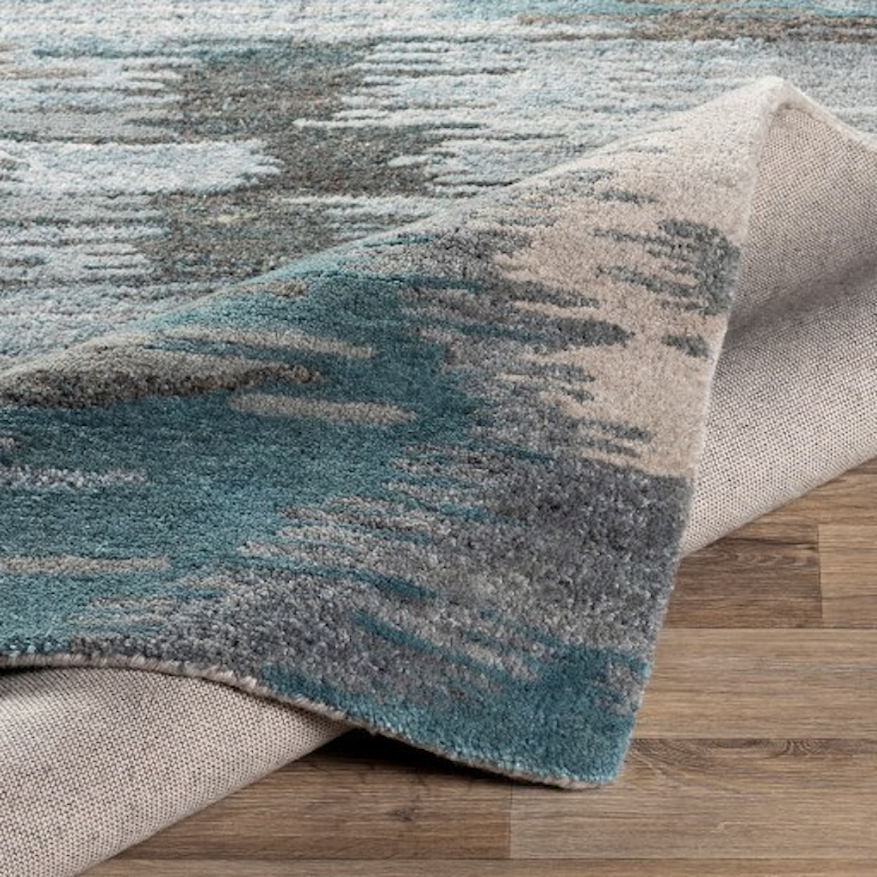 Surya Montclair 5' x 7'6" Rug