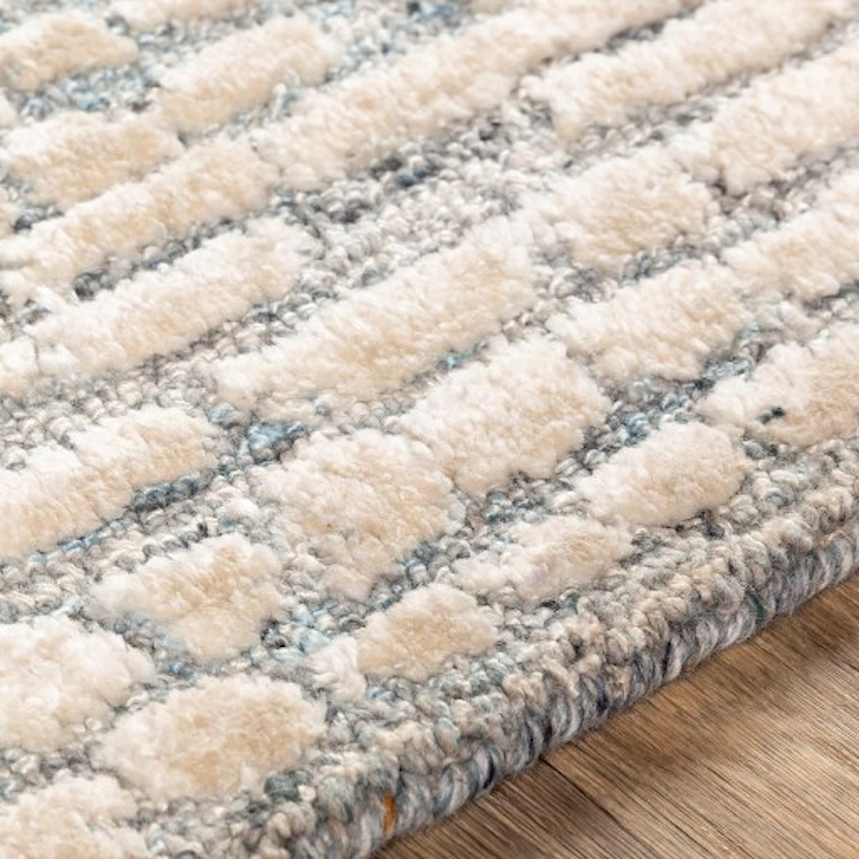 Surya Montclair 2' x 3' Rug