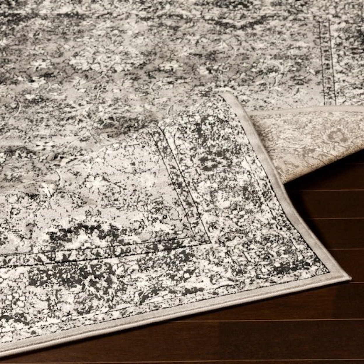 Surya Mumbai 3'11" x 5'7" Rug