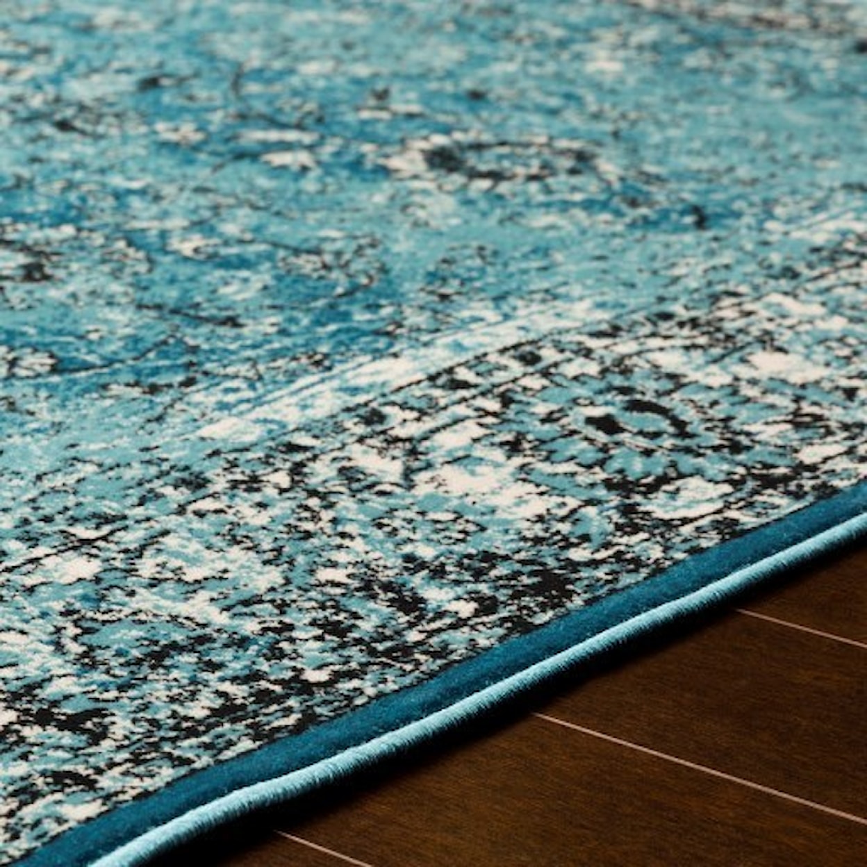 Surya Mumbai 5'3" x 7'3" Rug