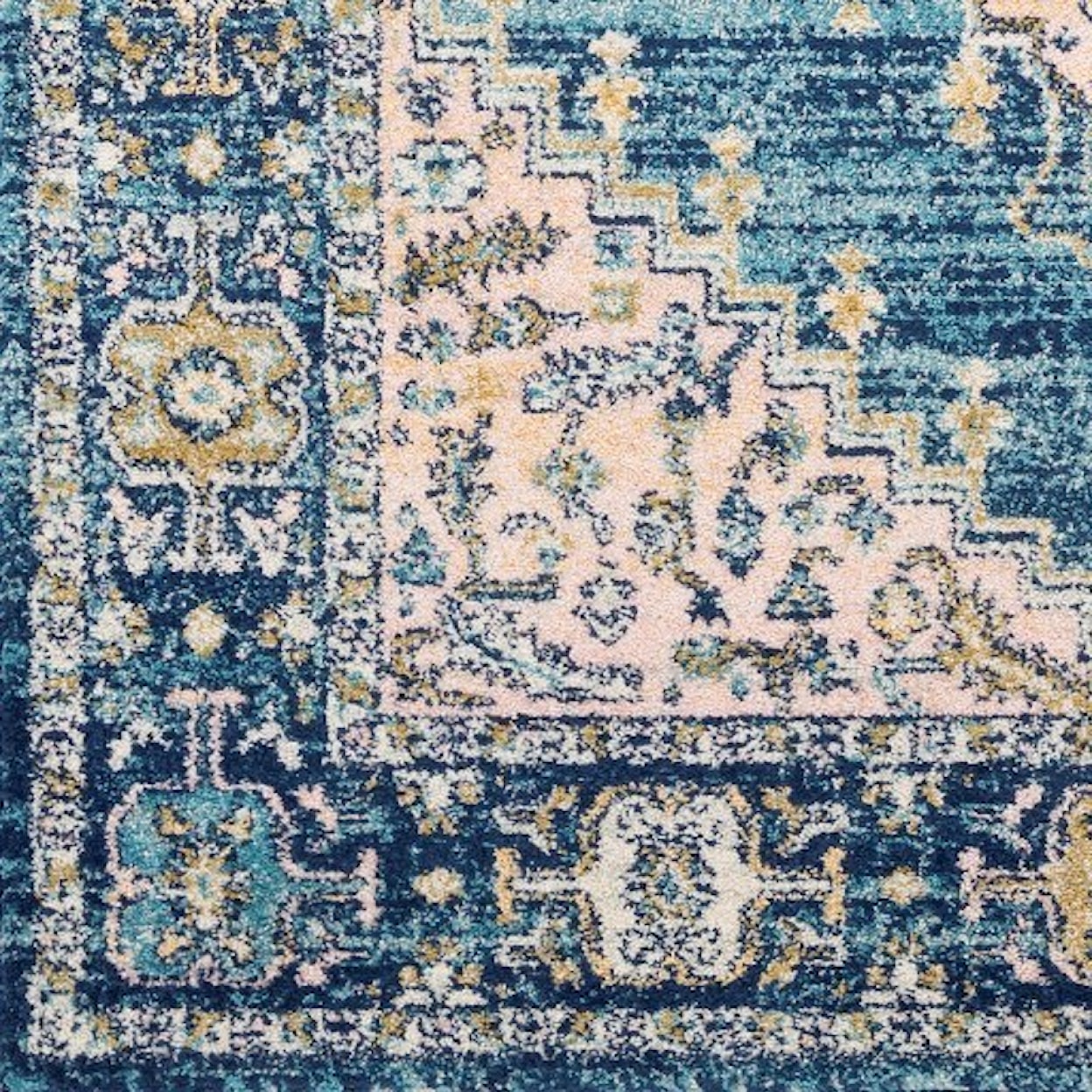 Surya Murat 5'3" x 7'3" Rug