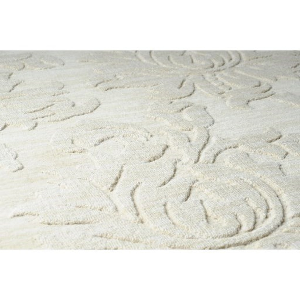 Surya Mystique 6' x 9' Rug