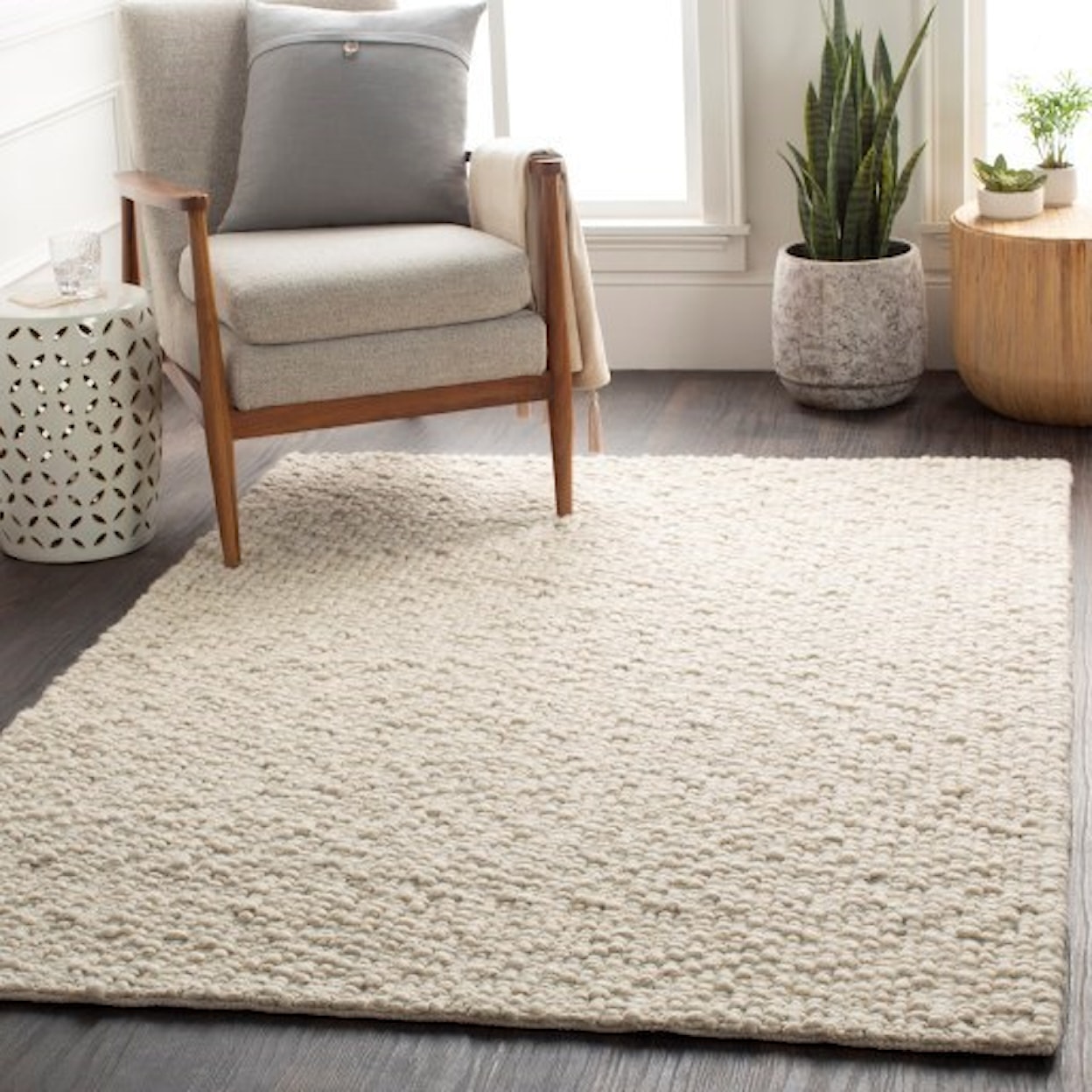 Surya Neravan 2' x 3' Rug