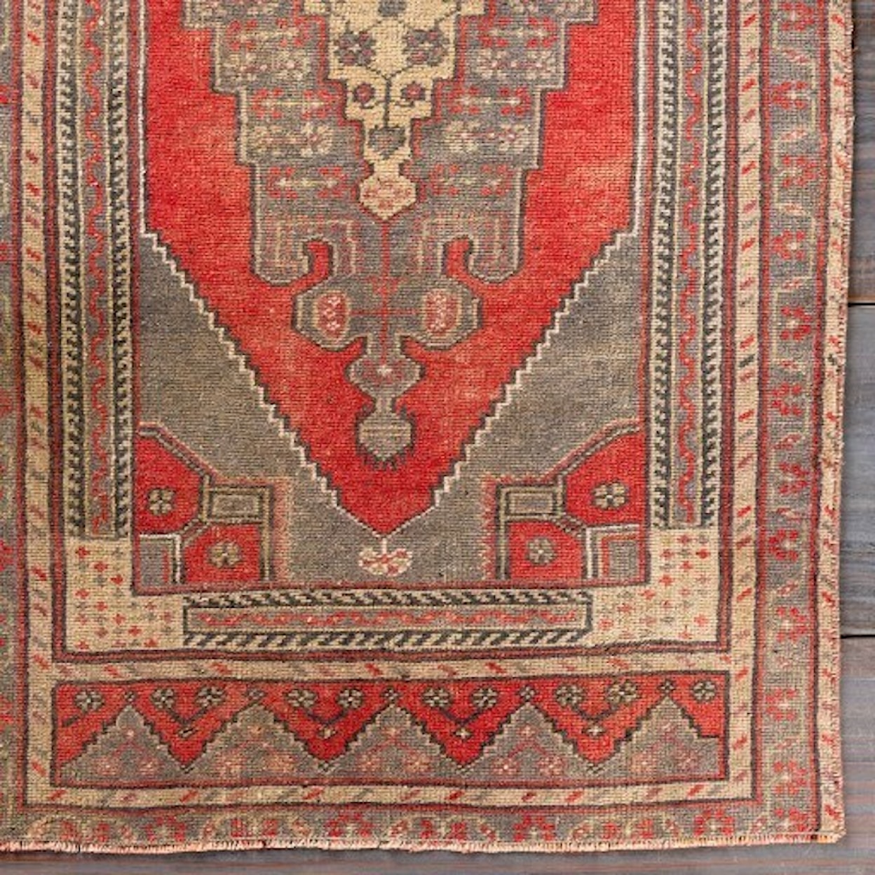 Surya One of a Kind 2'8" x 5'2" Rug