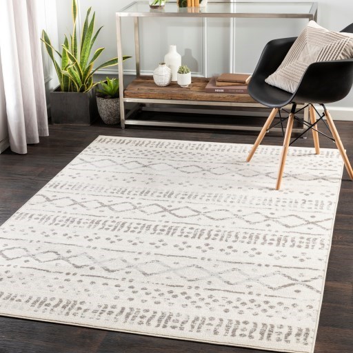 Surya Pisa 6'7" x 9' Rug