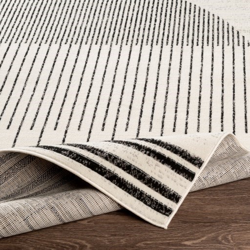 Surya Pisa 6'7" x 9' Rug