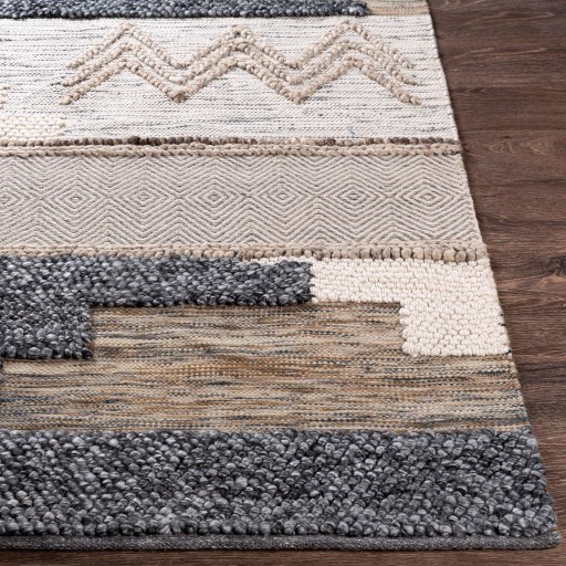 2'6" x 8' Rug
