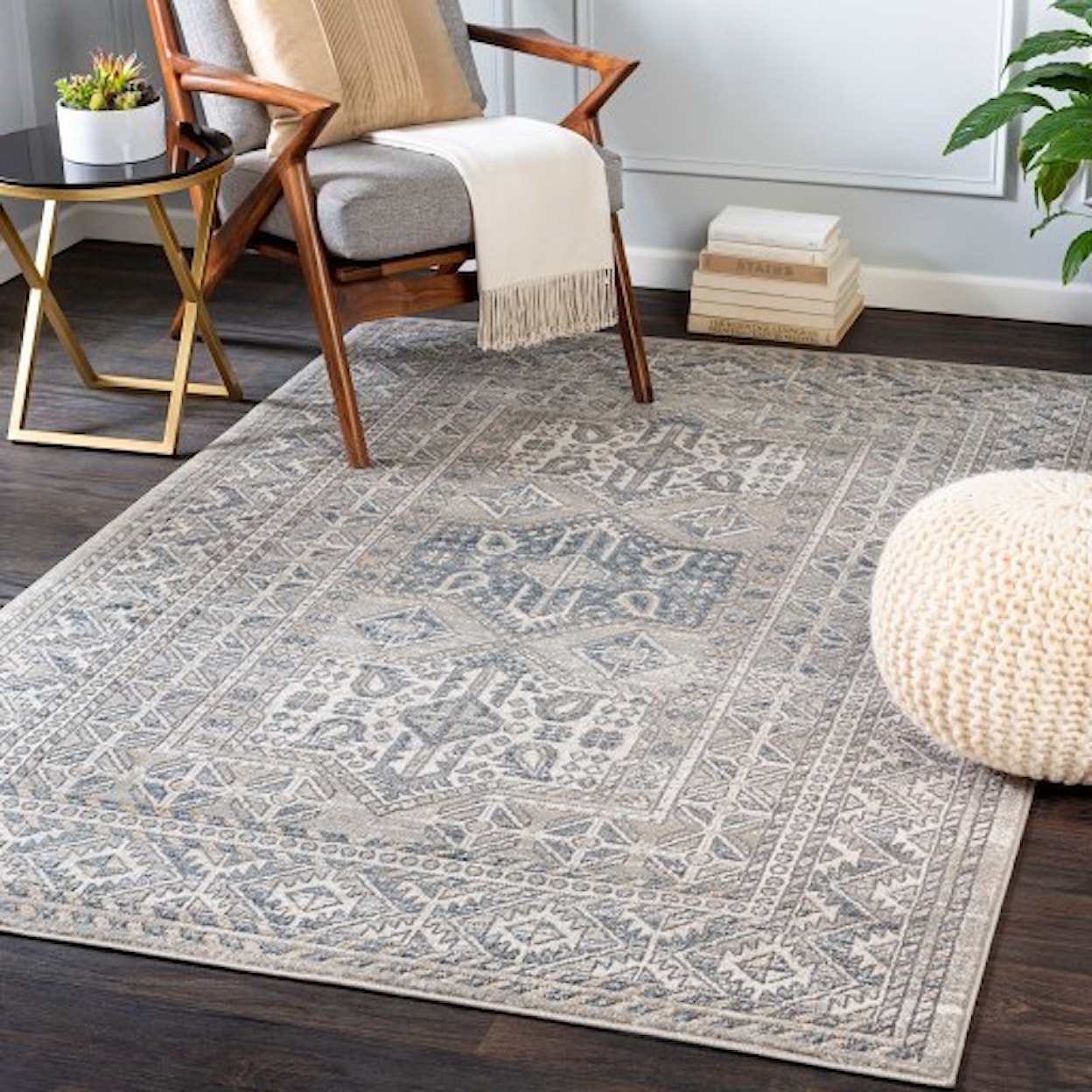 Surya Seattle 5'3" x 7'3" Rug