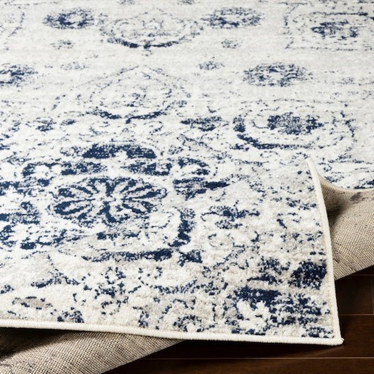 Surya Seville 2' x 2'11" Rug