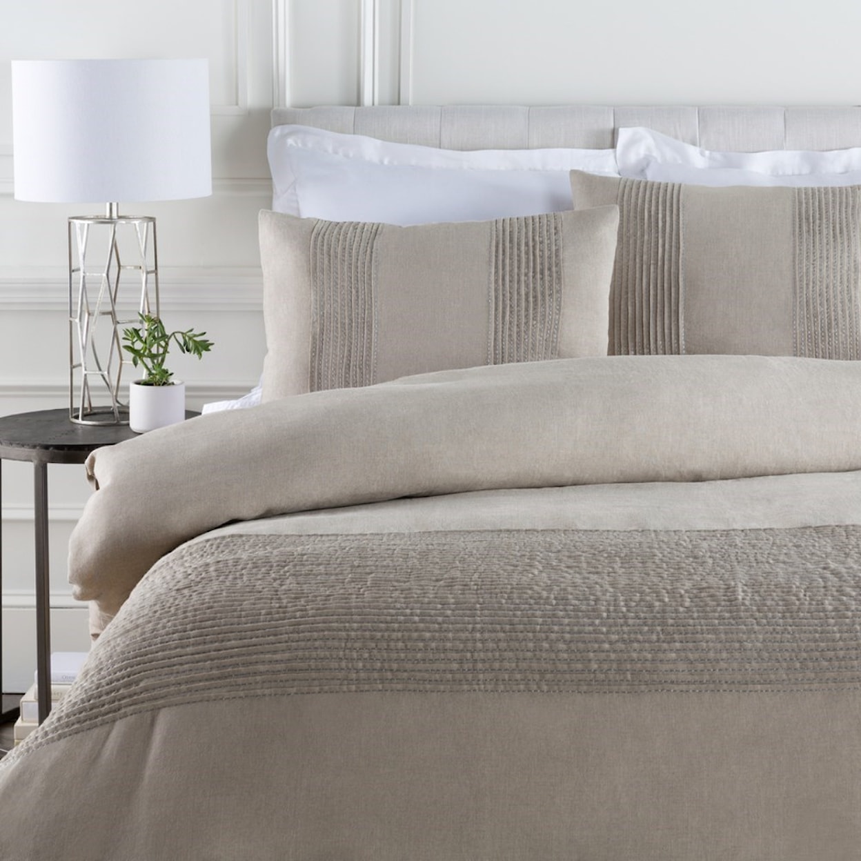 Surya Upton Bedding