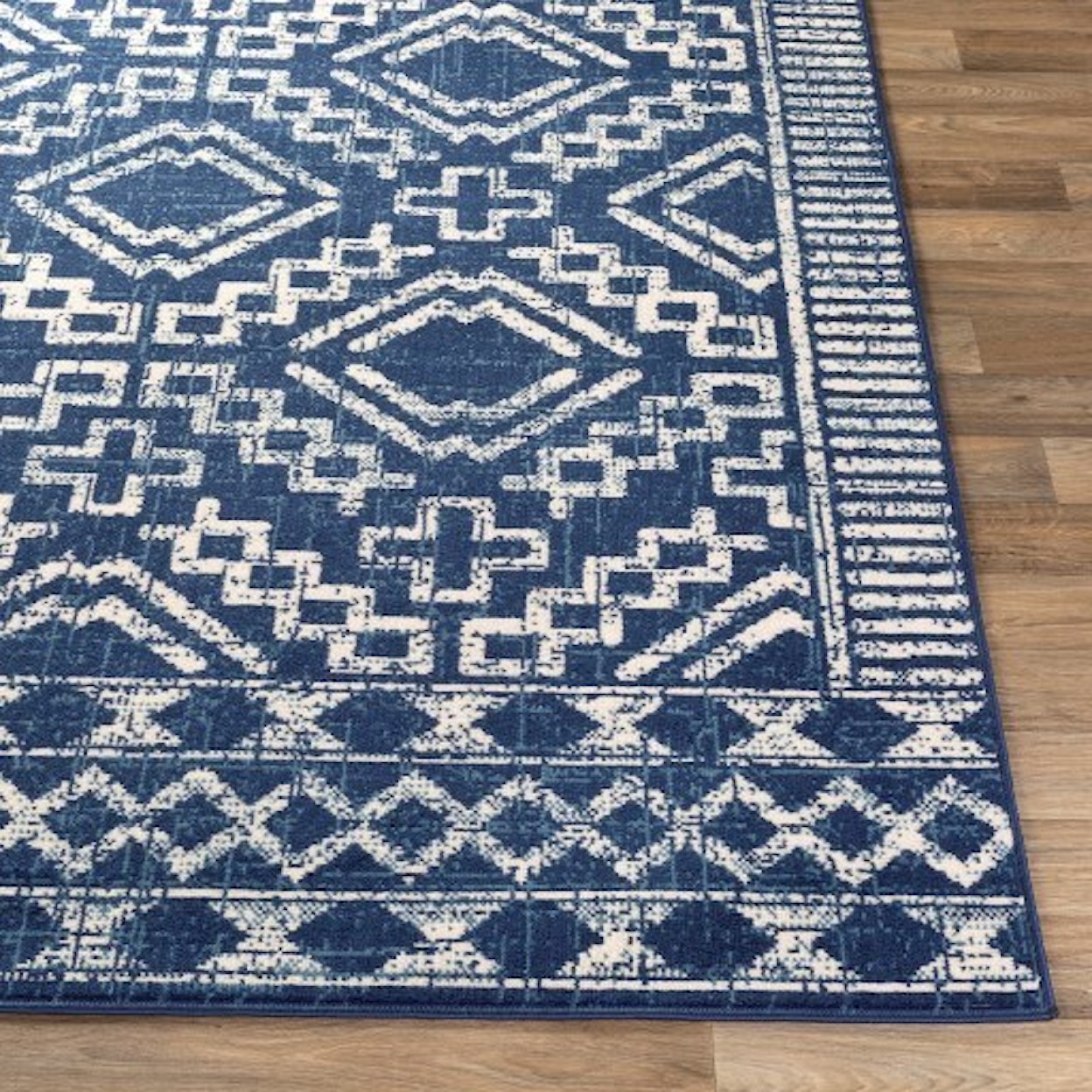 Surya Ustad 5'3" x 7'3" Rug