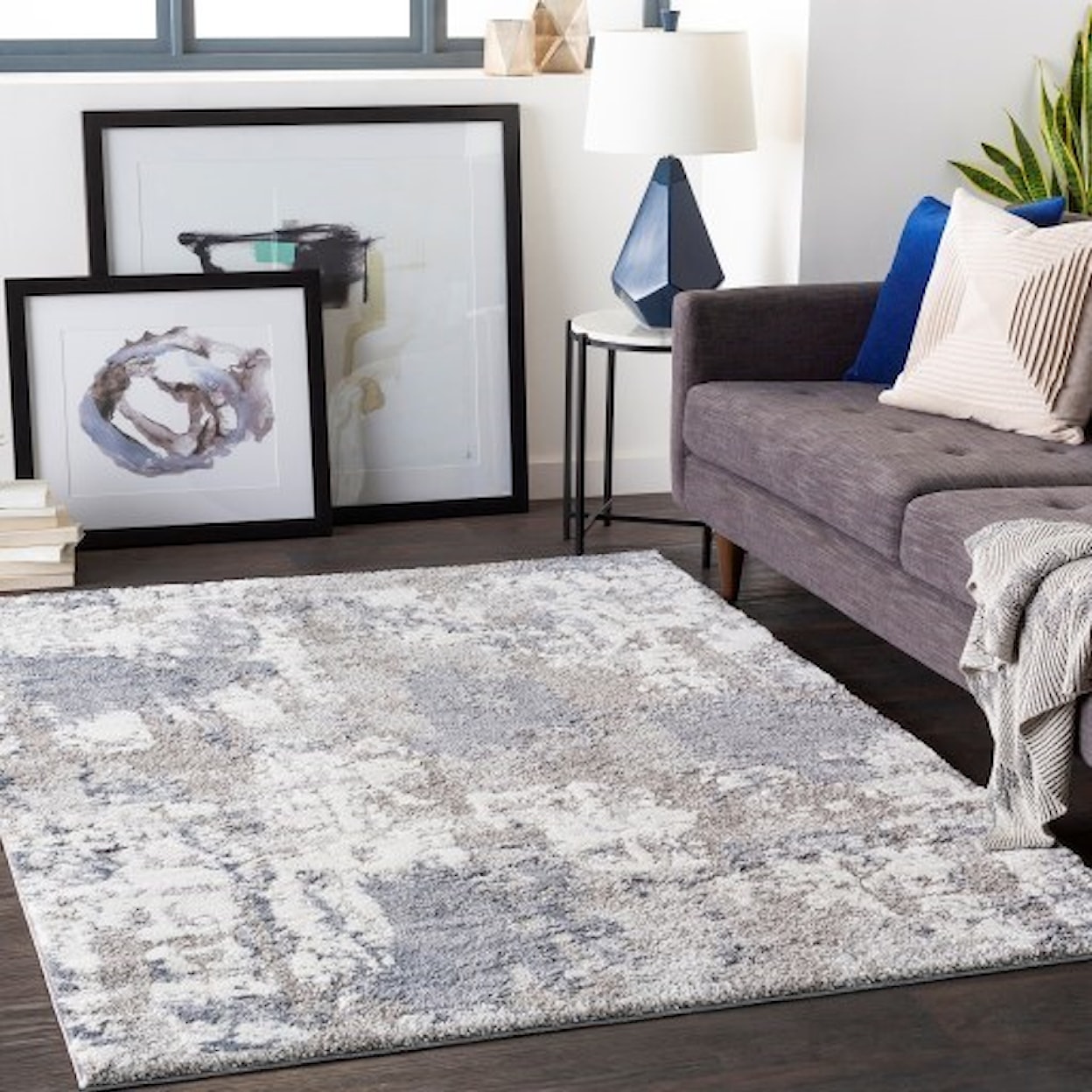 Surya Venice 2'7" x 7'3" Rug