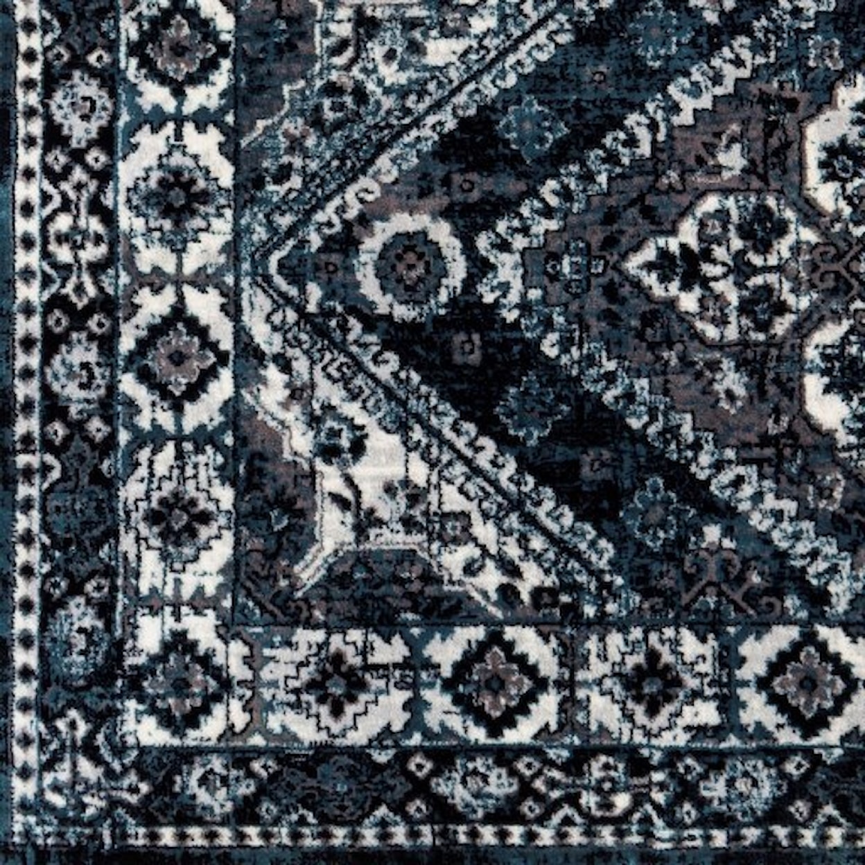 Surya Wanderlust 2' x 3' Rug