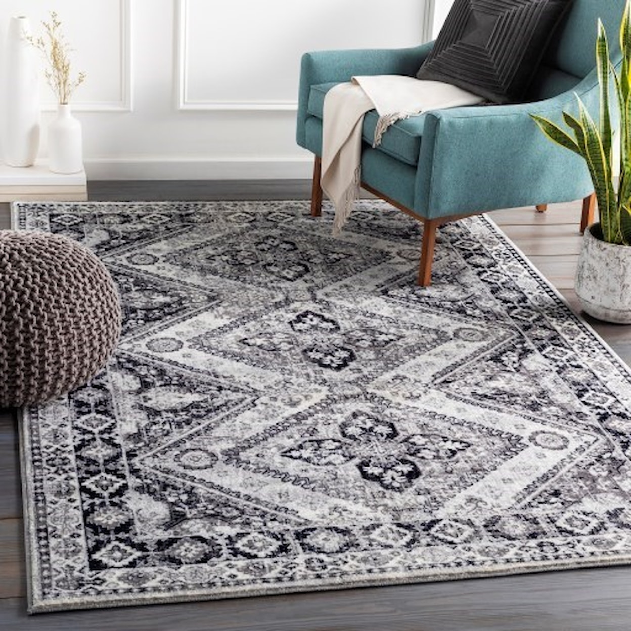 Surya Wanderlust 2' x 3' Rug