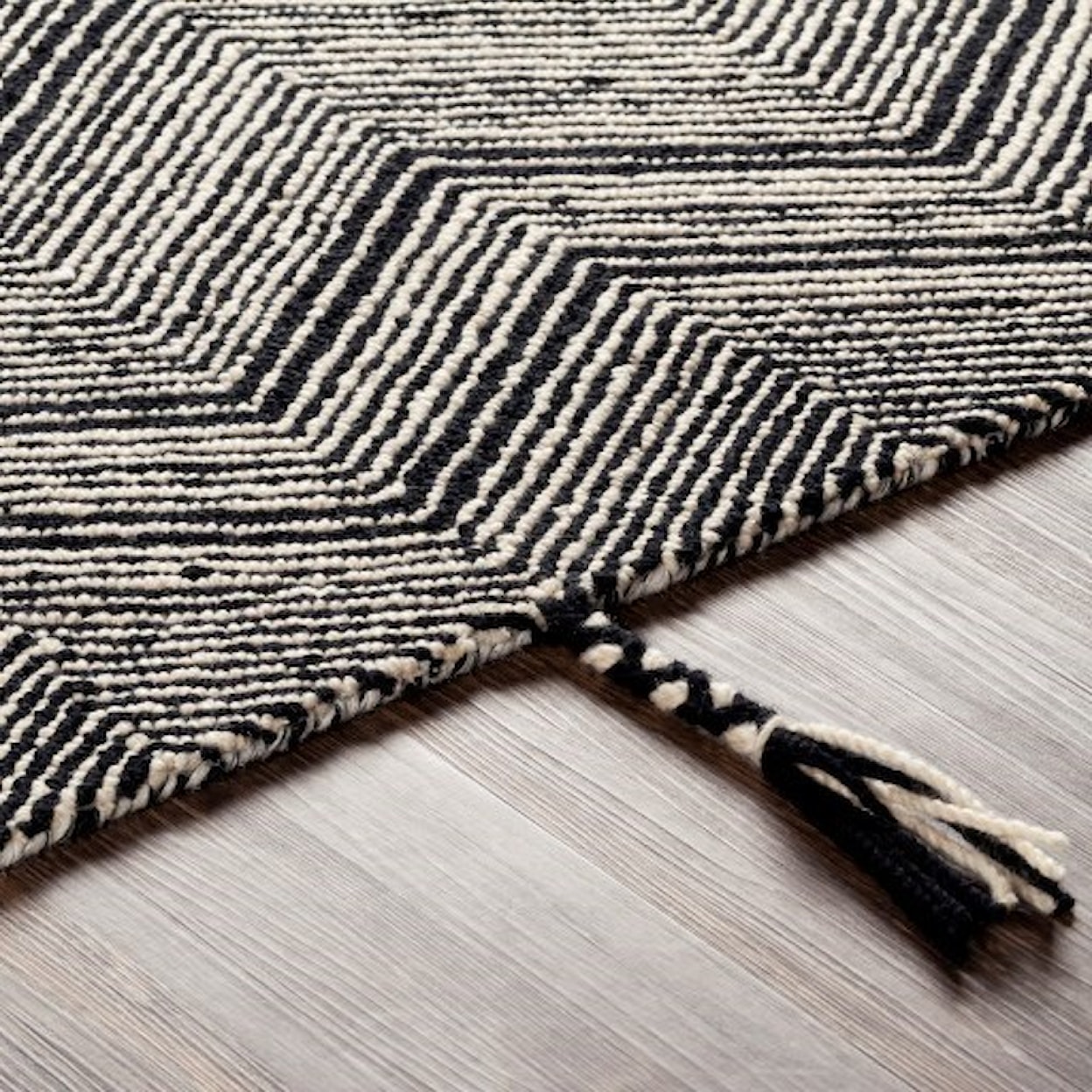 Surya Zanafi Tassels ZTS-2308 5' x 7'6" Rug