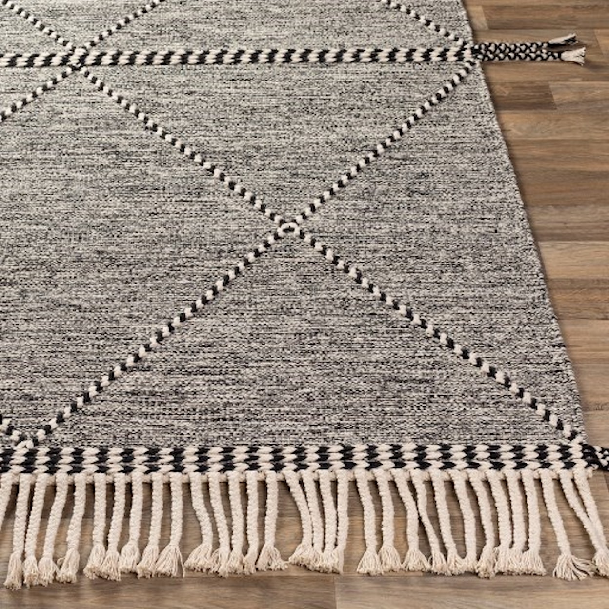 Surya Zanafi 2' x 3' Rug