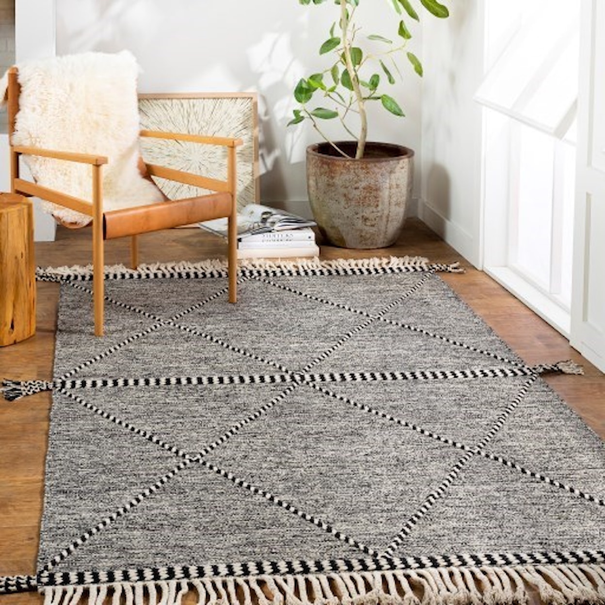 Surya Zanafi 2'6" x 8' Rug