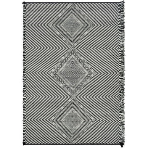 5' x 7'6" Rug