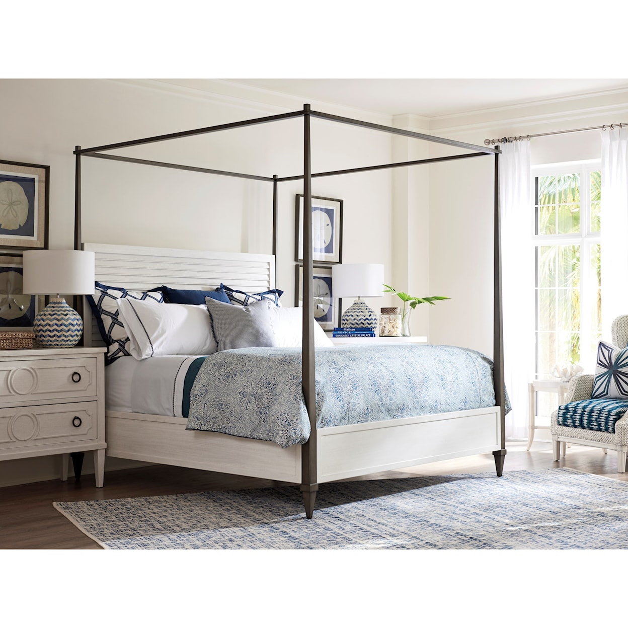 Tommy Bahama Home Ocean Breeze Coral Gables Poster Bed King