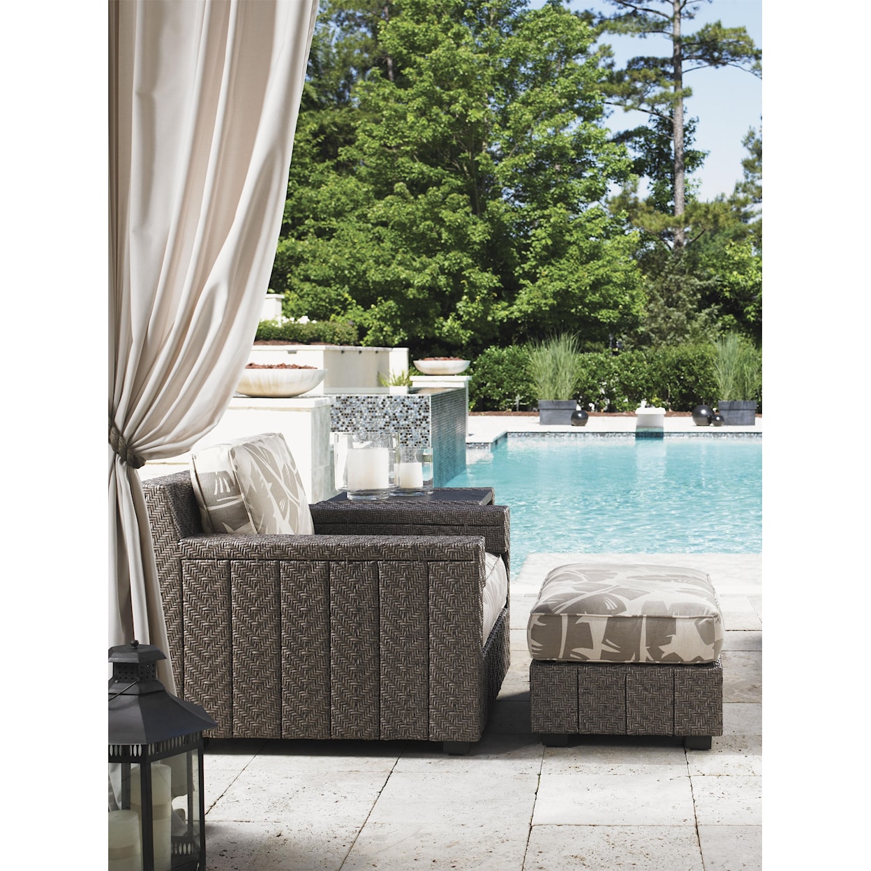 Tommy Bahama Outdoor Living Blue Olive Lounge Chair