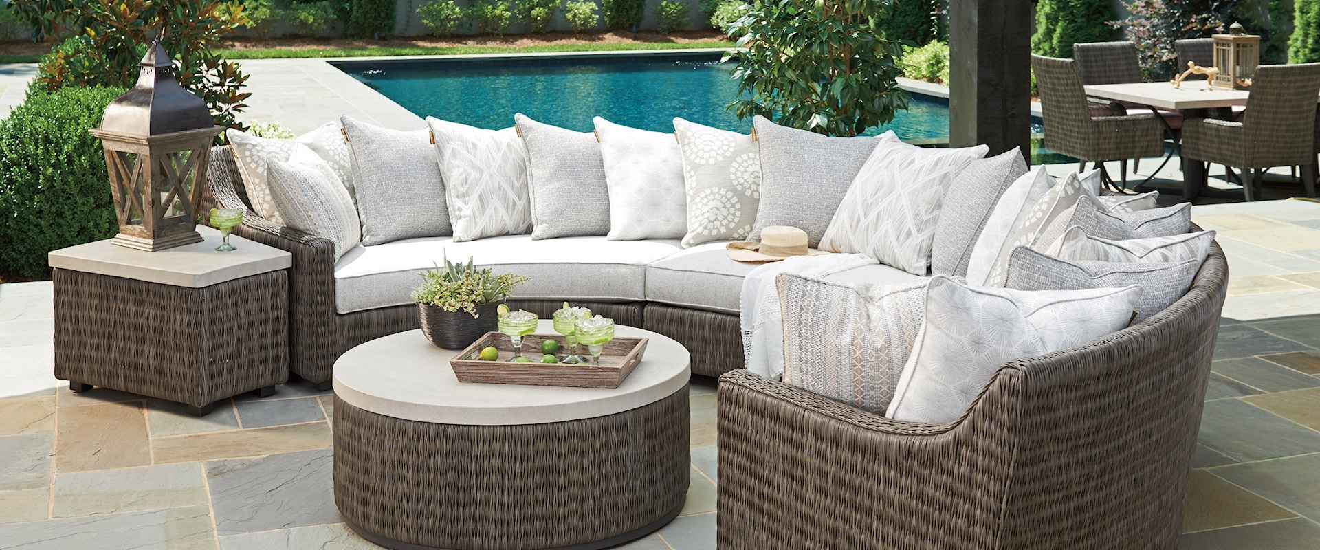 Outdoor Sectional Sofa Chat Set with Scatterback Cushions