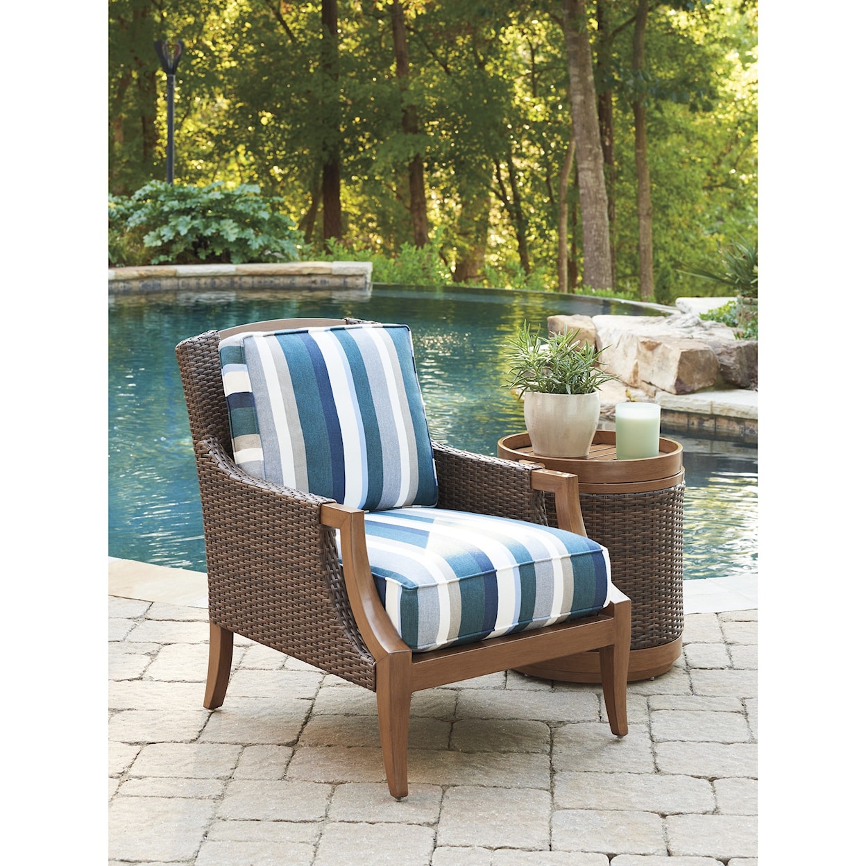 Tommy Bahama Outdoor Living Harbor Isle Lounge Chair