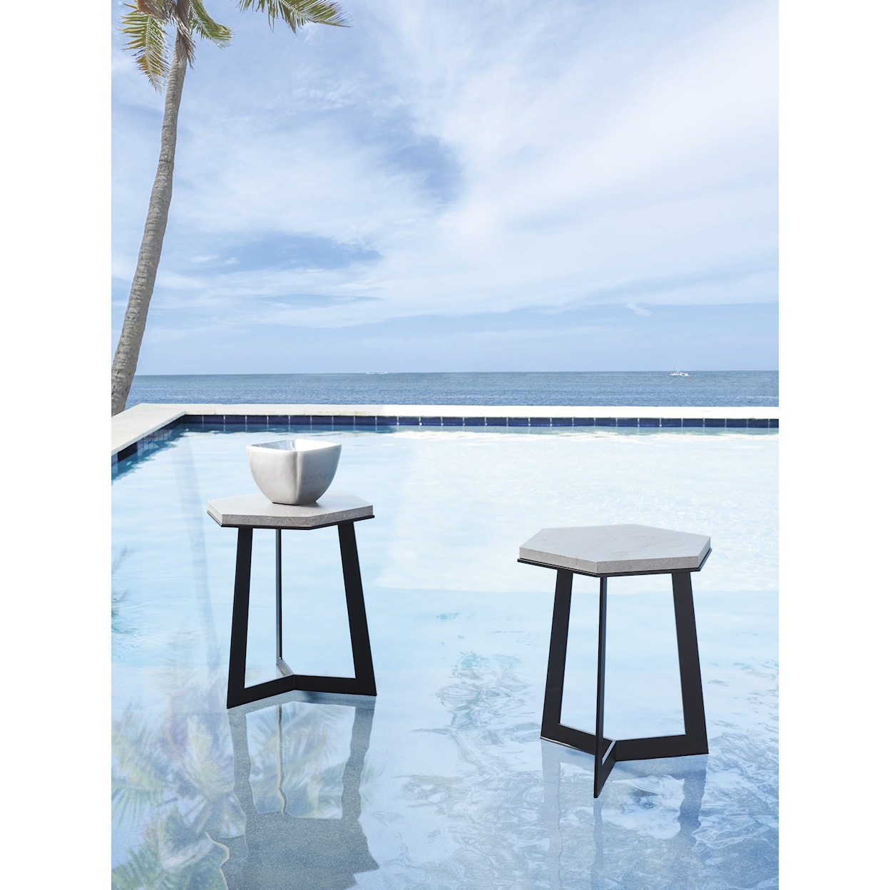 Tommy Bahama Outdoor Living South Beach Spot Table