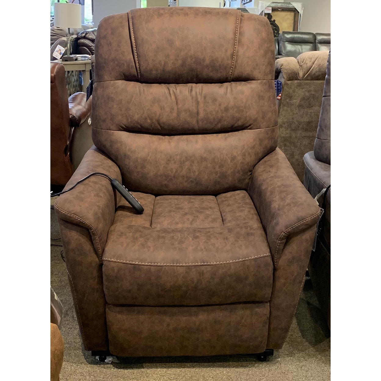 UltraComfort Tranquility Hickory Lift Recliner