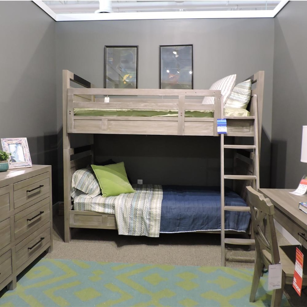 Universal Clearance Scrimmage Bunk Bed