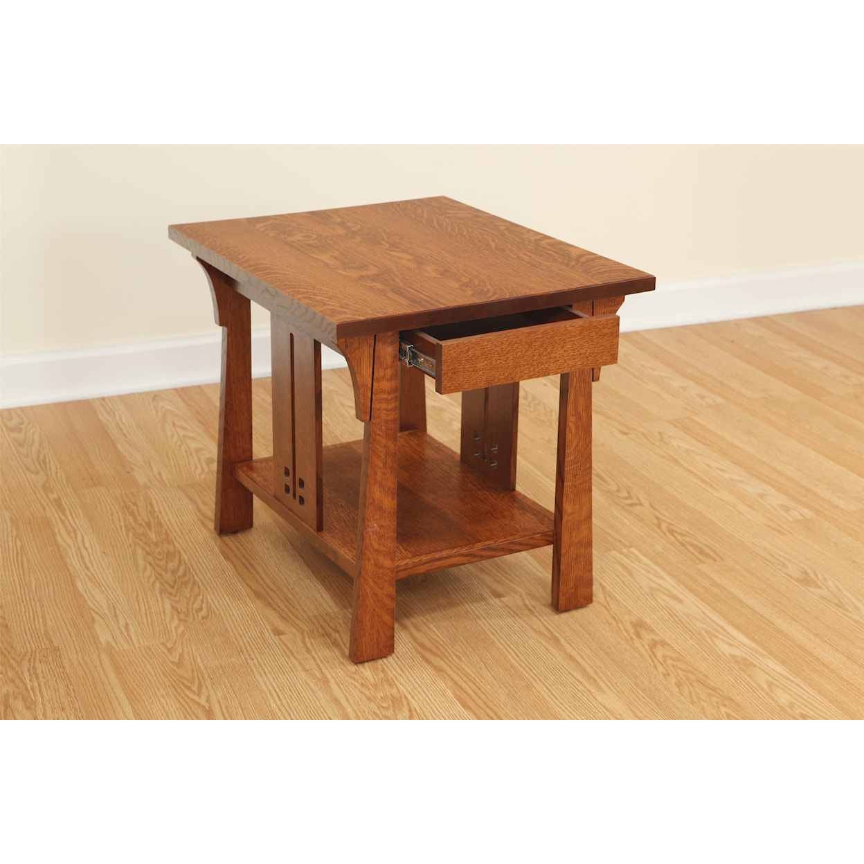 Hopewood Cantebury End Table