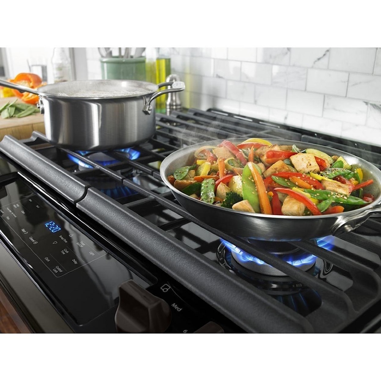 Whirlpool Gas Ranges 5.0 cu. ft. Front Control Slide-In Gas Range