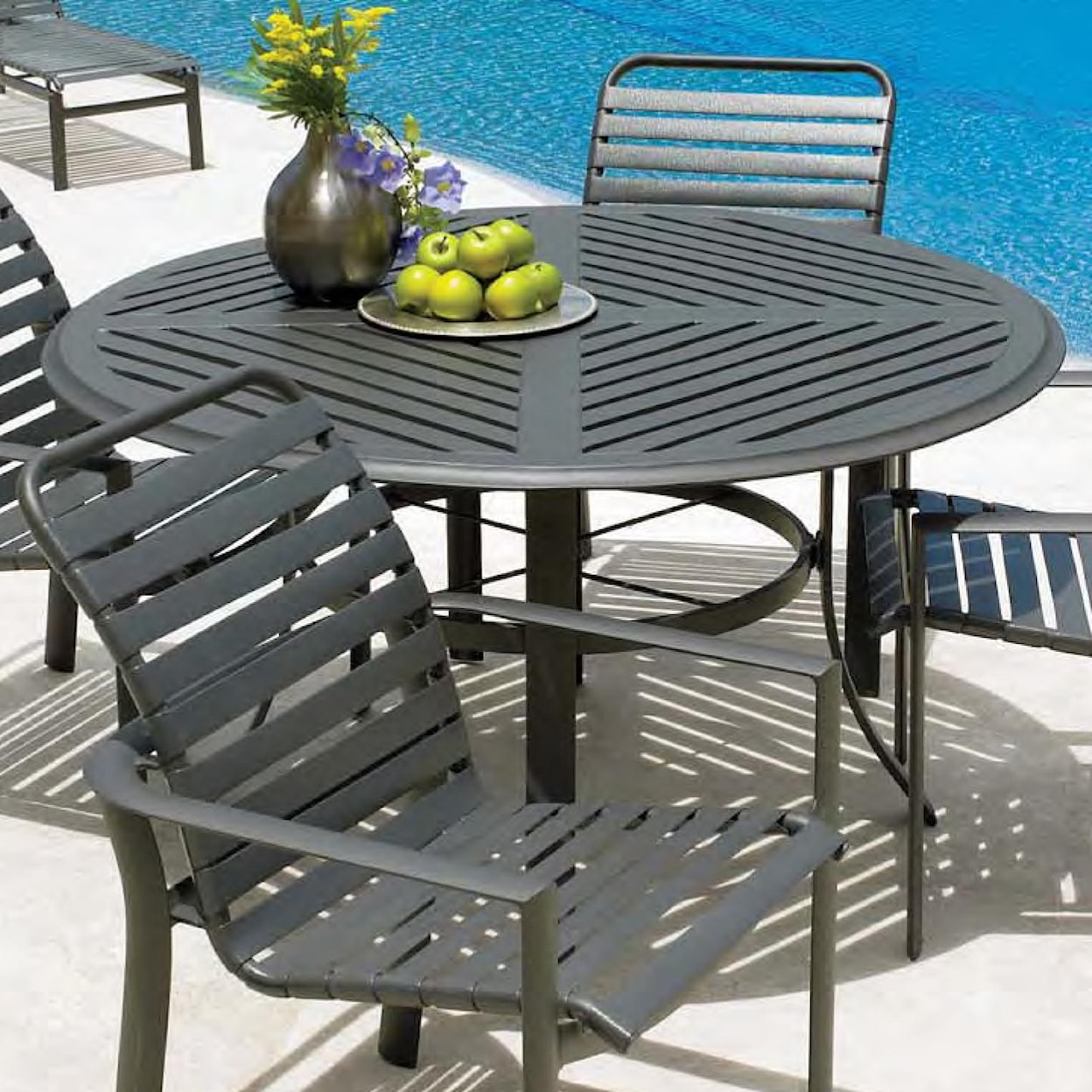 Winston Cast Aluminum Tables 54" Round Aluminum-Slat Dining Table