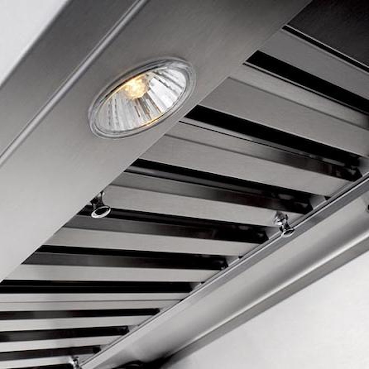 Zephyr Essentials Collection- Under Cabinet 42" Under-the-Cabinet Range Hood 