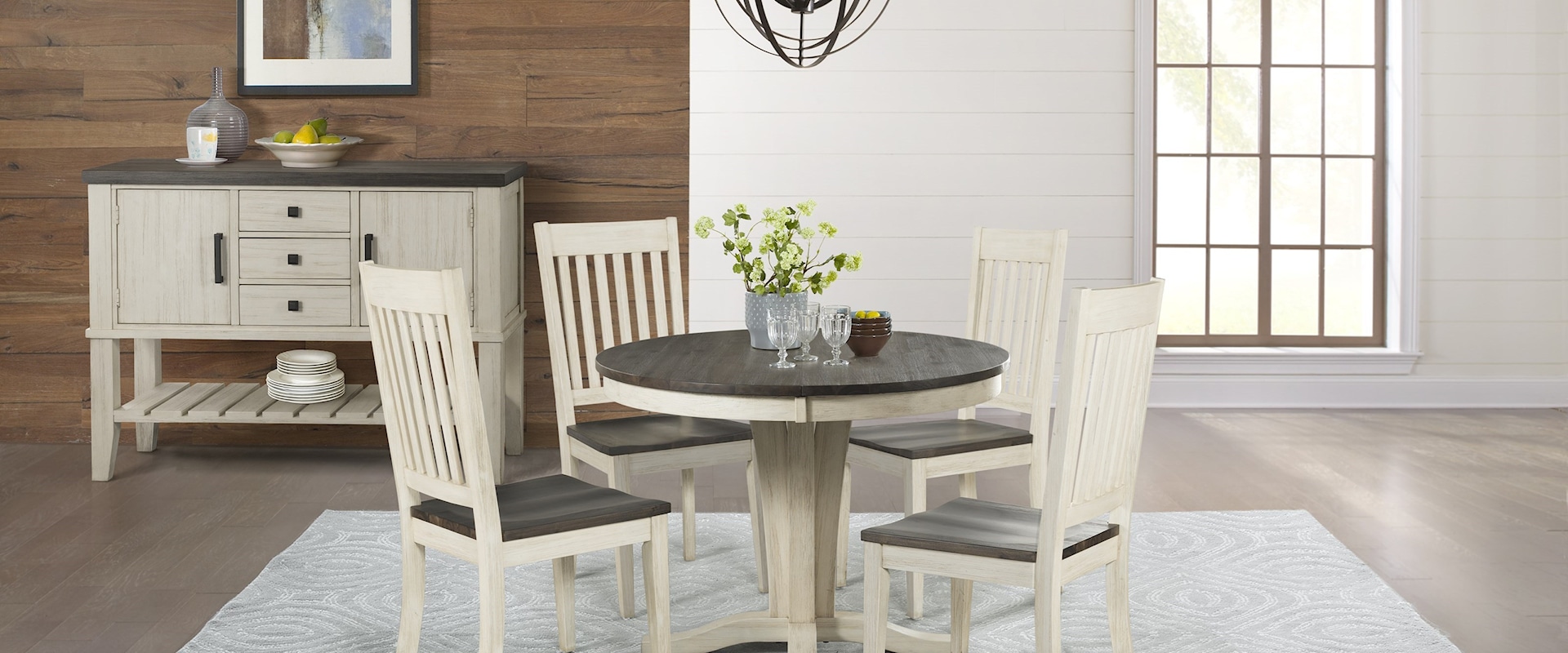 Casual Dining Room Group