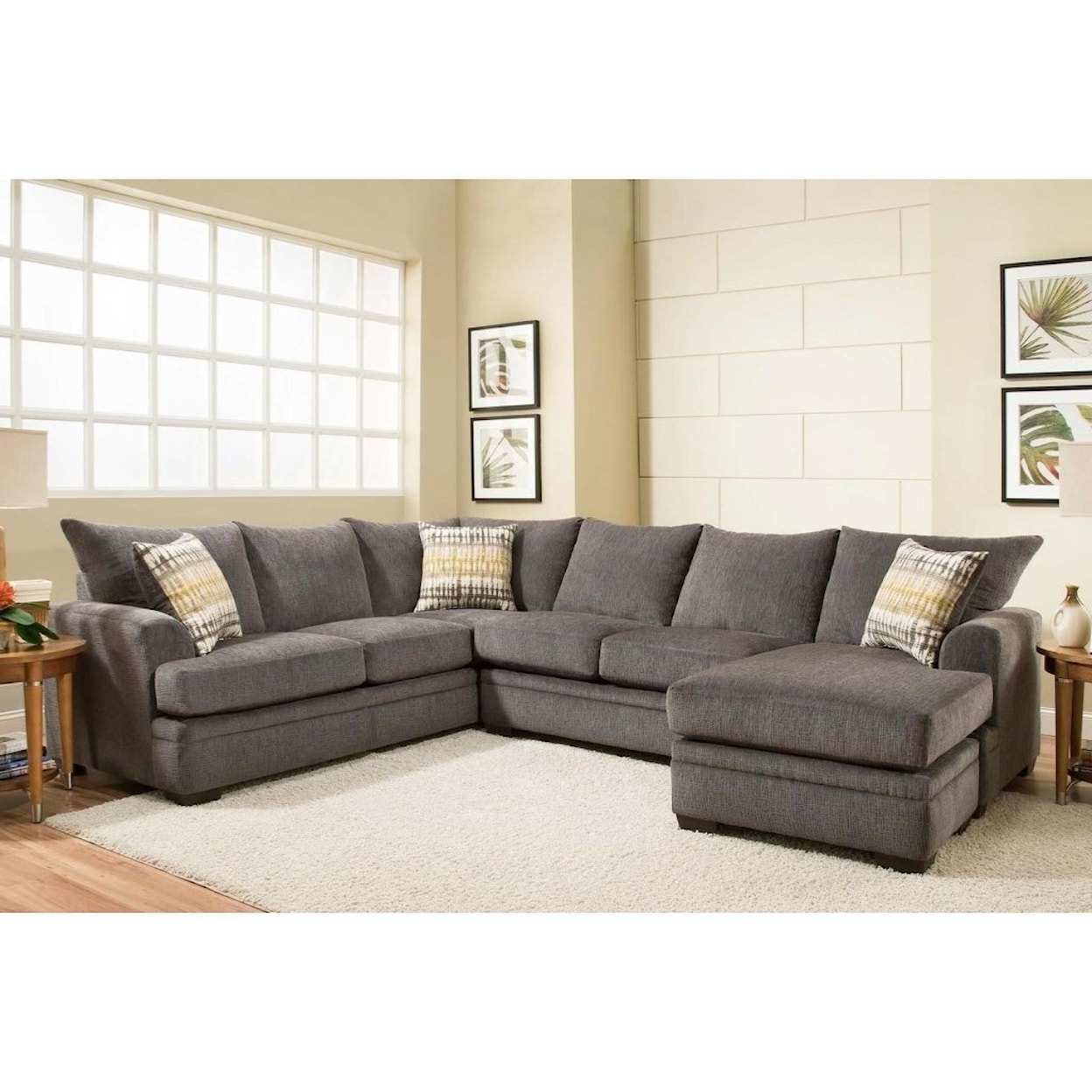 Peak Living 6800 Sectional Sofa with Right Side Chaise