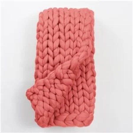 Ava Chunky Throw, Coral