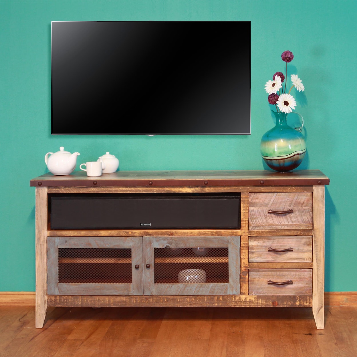 IFD 900 Antique Solid Pine 62" TV Stand