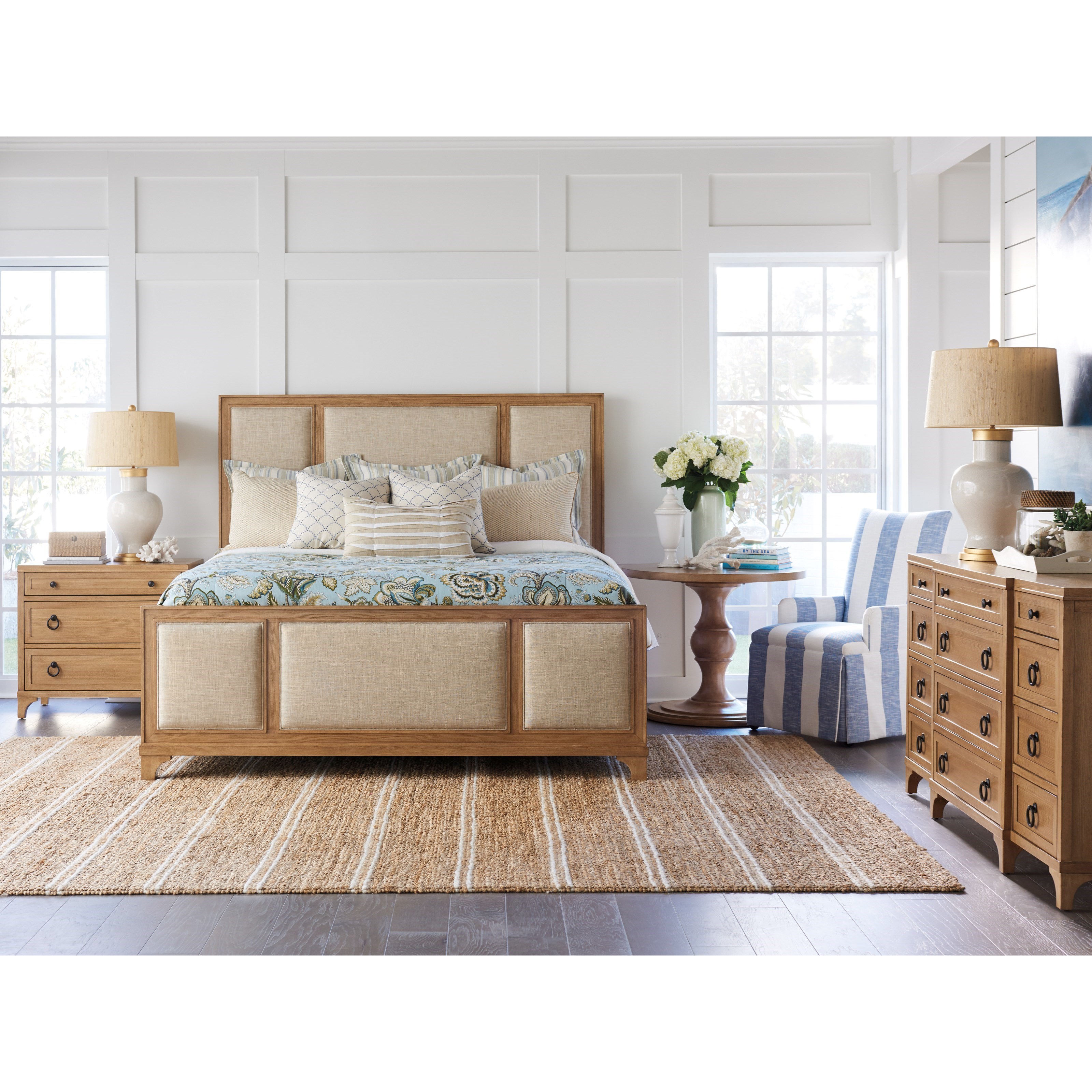 Crystal Cove Upholstered Panel Bed 5/0 Queen