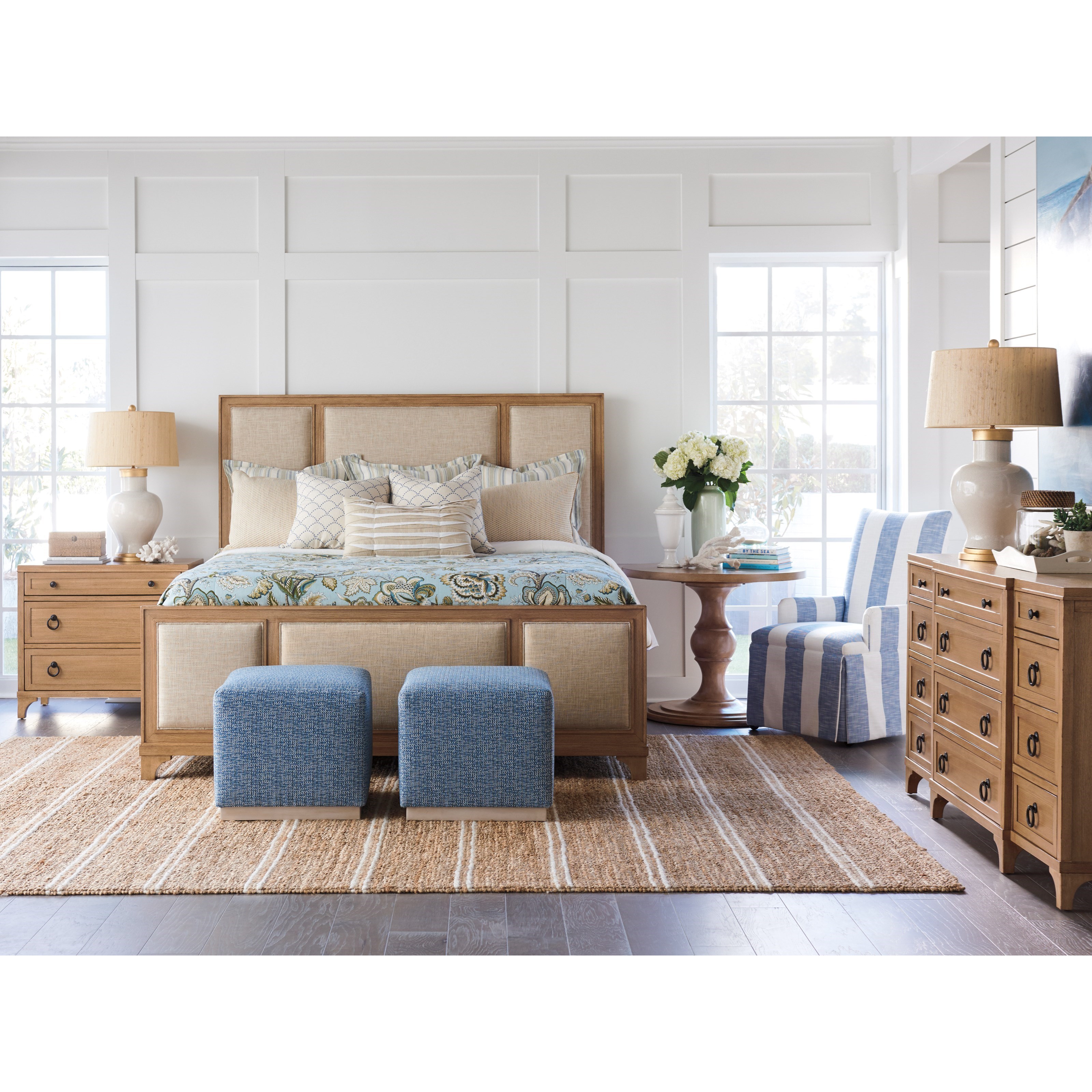 Crystal Cove Upholstered Panel Bed 5/0 Queen