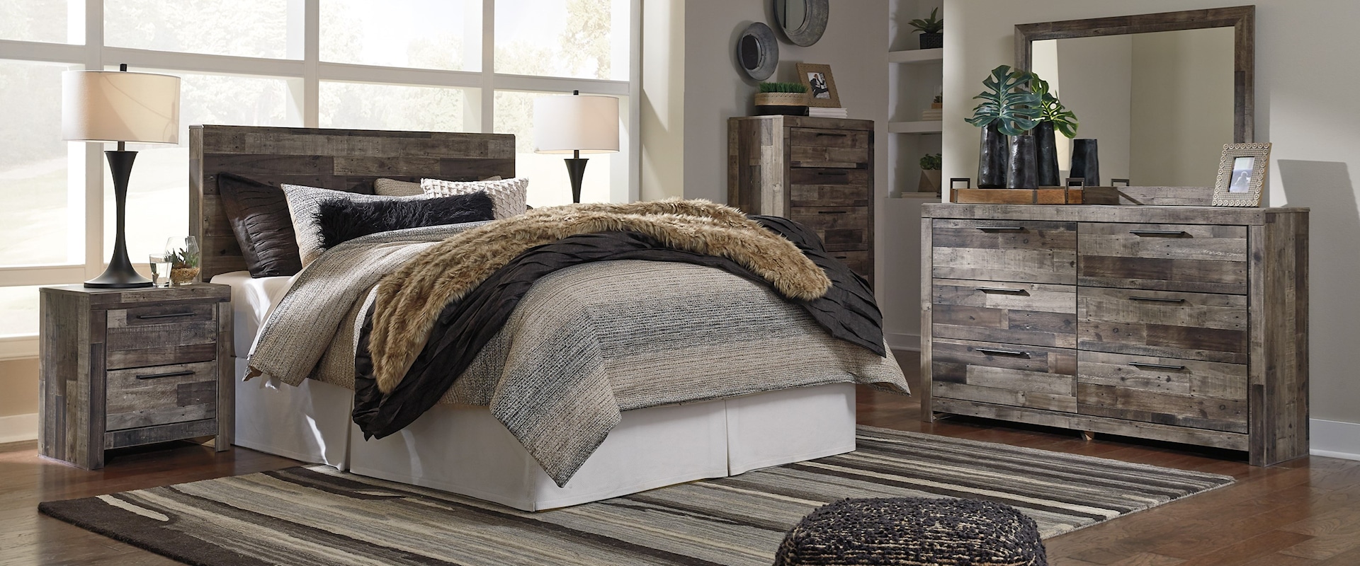 5PC Queen Bedroom Group