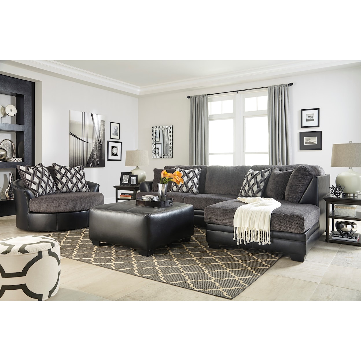 Benchcraft Kumasi 2-Piece Sectional with Right Chaise