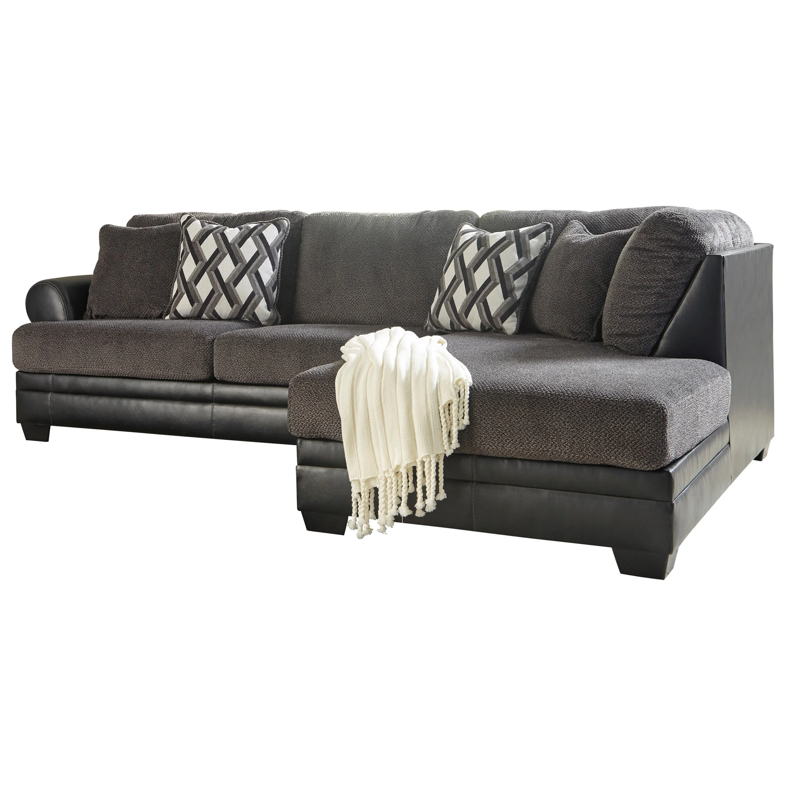 Benchcraft Kumasi 32222S2 2Piece Sectional with Right Chaise Lindy's