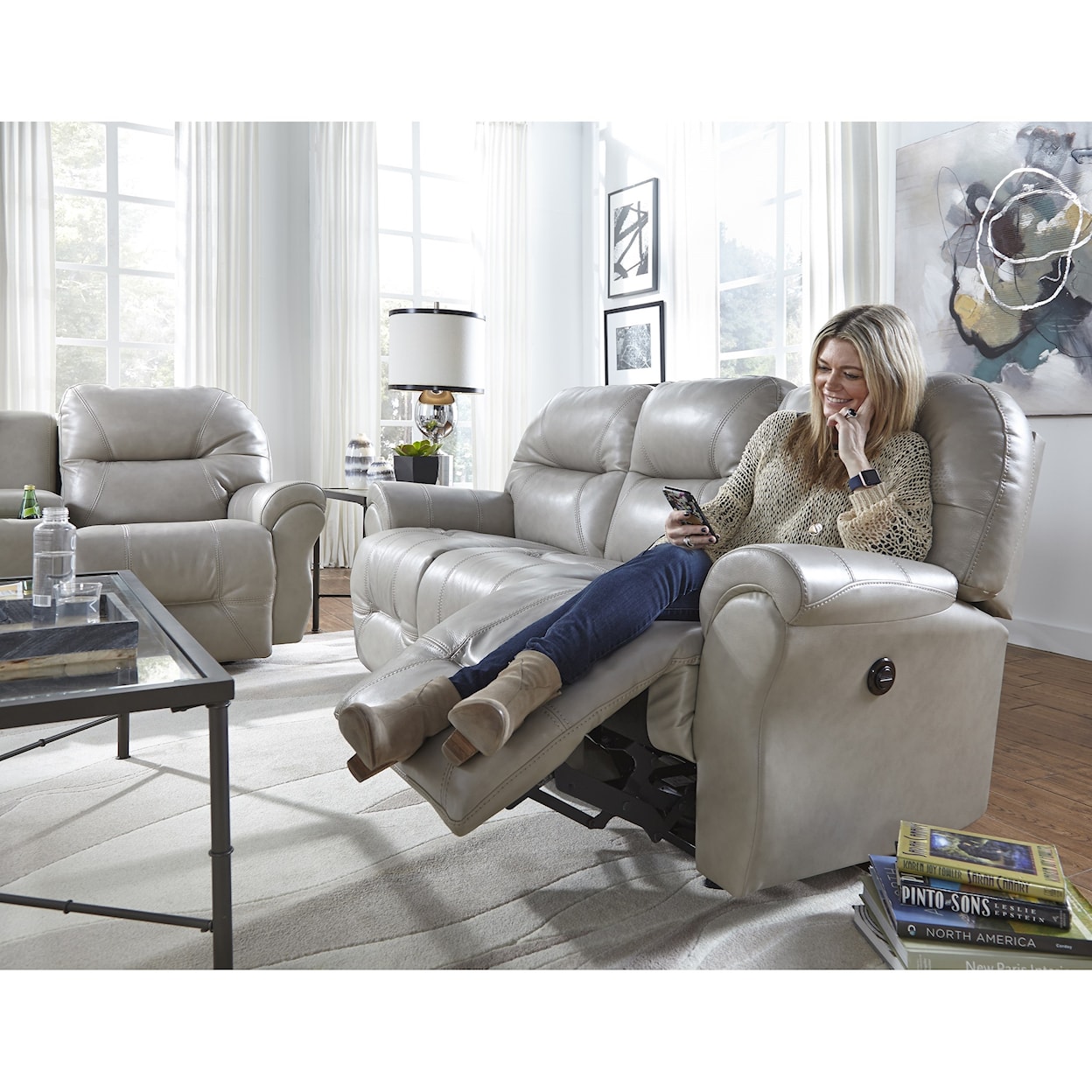 Best Home Furnishings Bodie Reclining Sofa