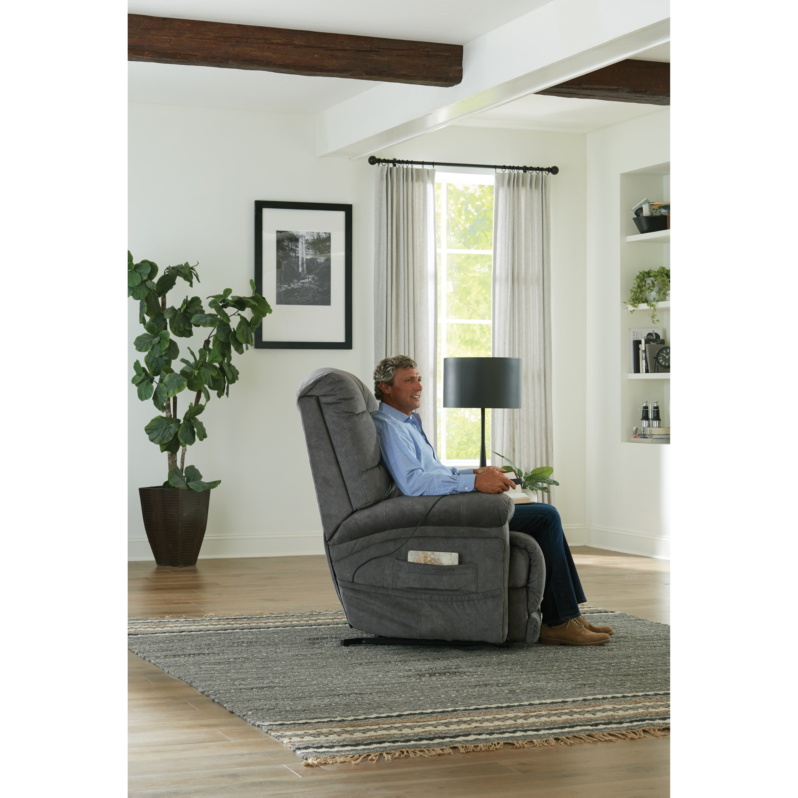 Catnapper Longevity 4892 Power Lift Lay Flat Recliner w/ Dual Motor