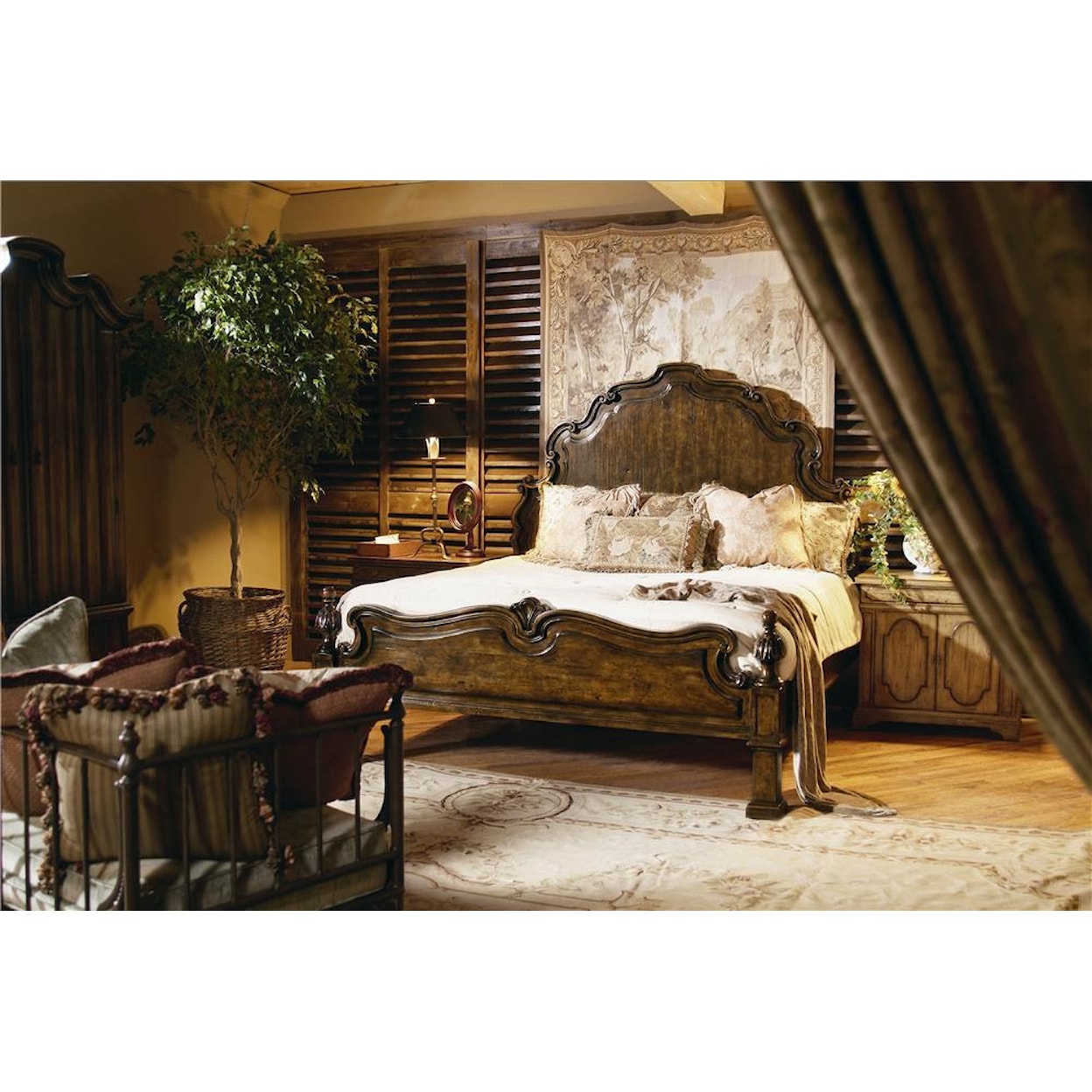 Century Caperana Headboard and Footboard Bed