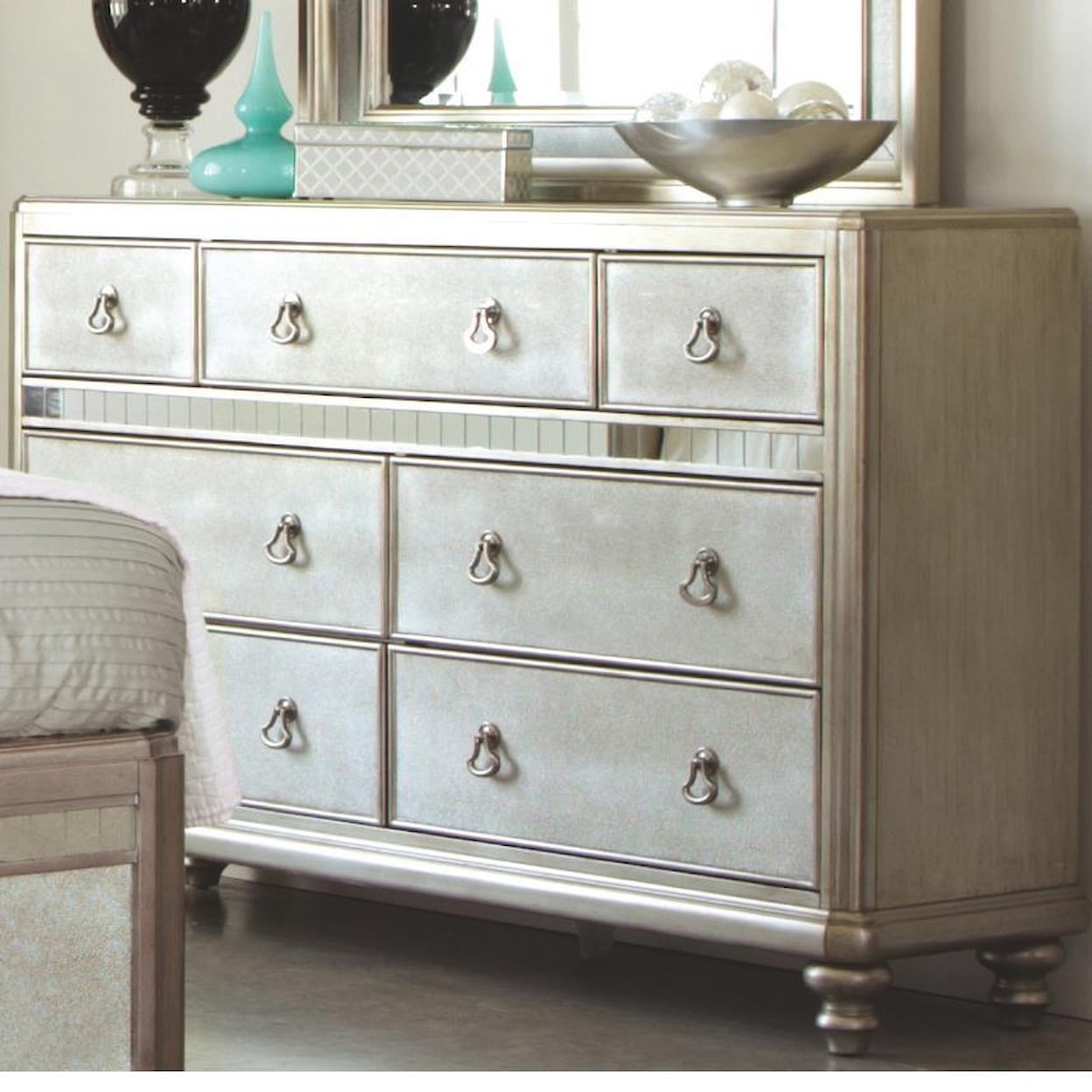 Michael Alan CSR Select Bling Game Dresser with 7 Drawers