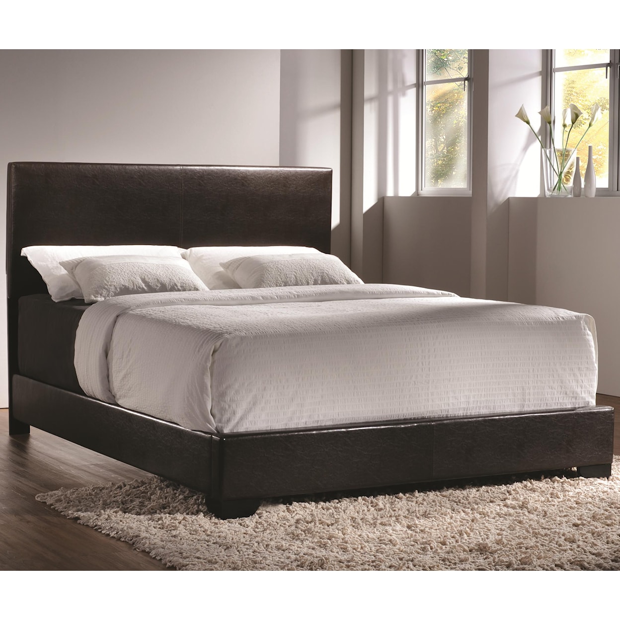 Coaster Conner Queen Upholstered Bed